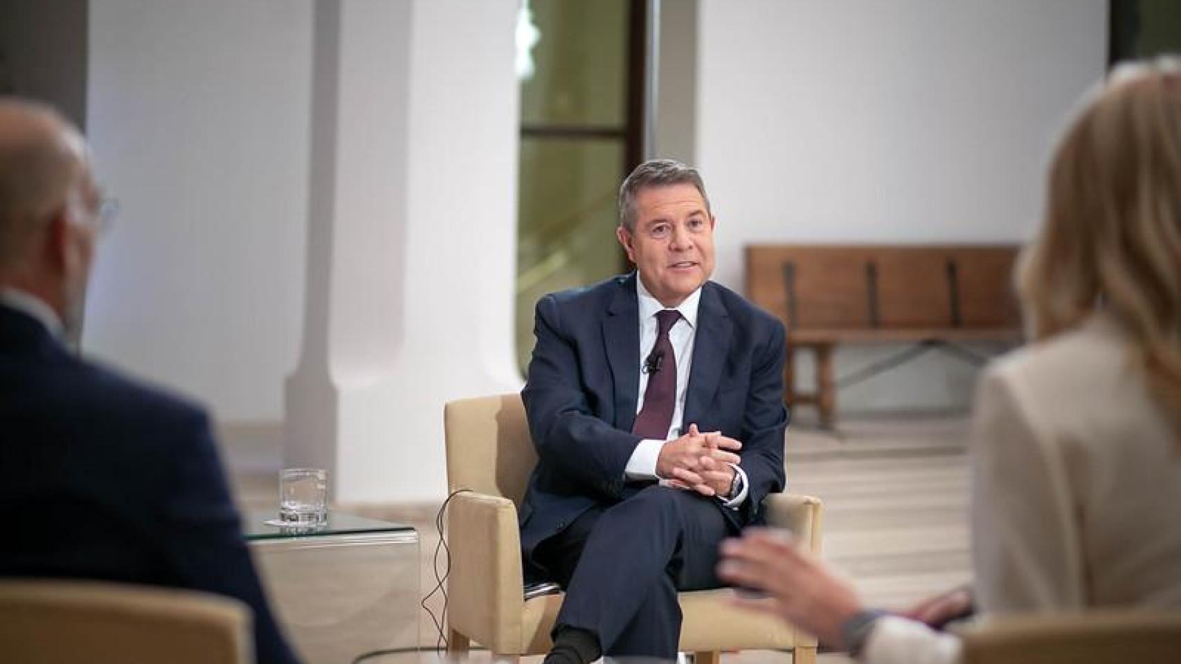 Emiliano García-Page durante la entrevista concedida este martes a CMMedia.