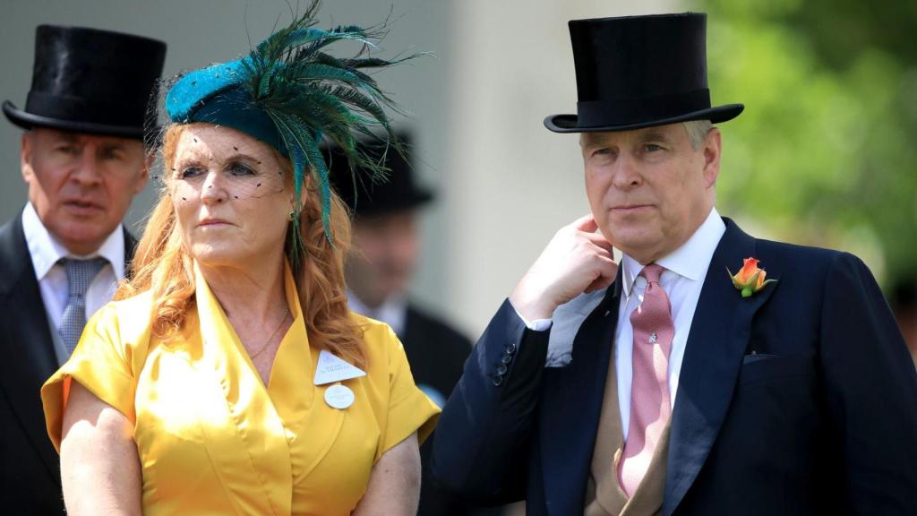 Sarah Ferguson y el príncipe Andrés en Ascot, 2019.