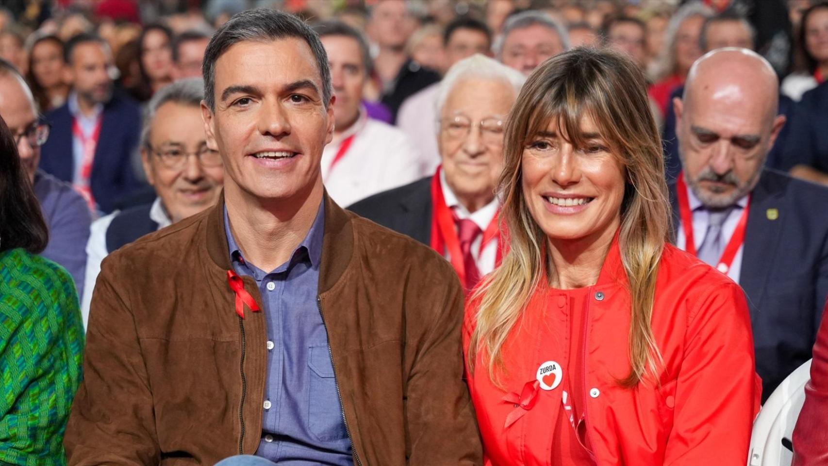 El Presidente del Gobierno, Pedro Sánchez, y su esposa Begoña Gómez en una imagen de diciembre de 2024.