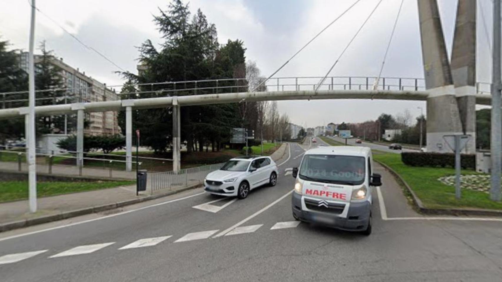 Trasladan al hospital de A Coruña a un hombre de avanzada edad tras ser tropellado en Matogrande