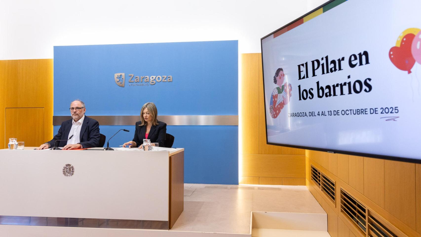 El consejero de Participación Ciudadana y Régimen Interior del Ayuntamiento de Zaragoza, Alfonso Mendoza, en la presentación de la programación.