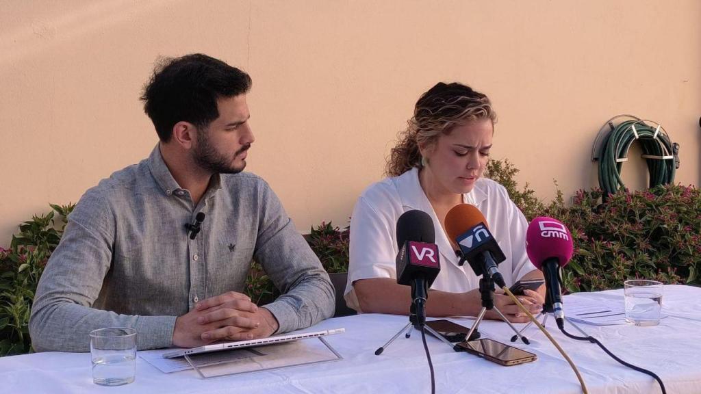 El concejal Alberto Parrilla y su pareja, Loida Donado.