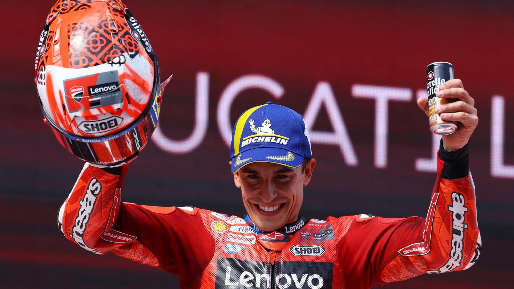Marc Márquez celebrando una de su victorias