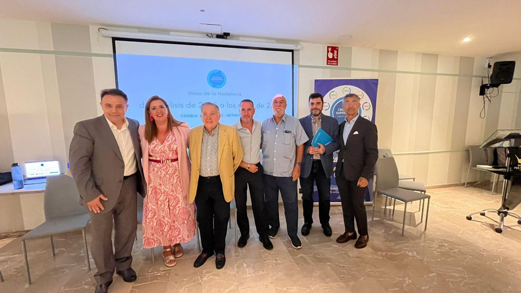 Los participantes en el debate de la Mesa de la Hostelería.