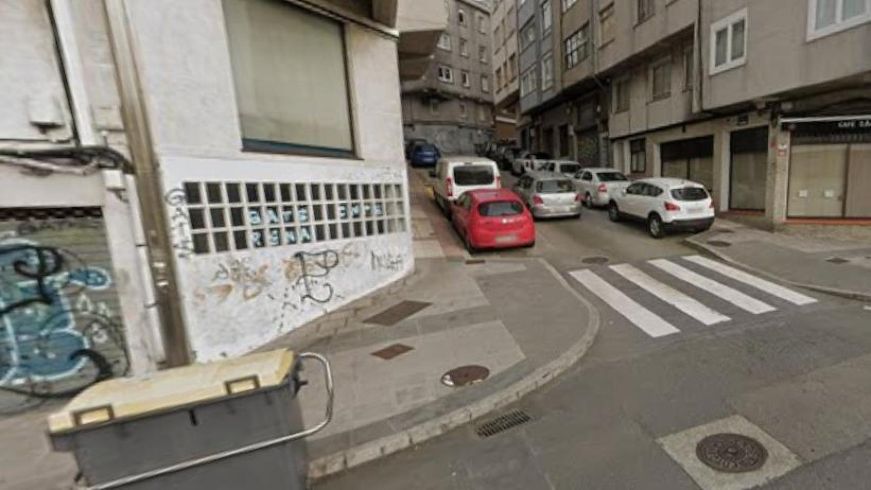 Una conductora trasladada al Chuac tras una colisión en el barrio de Eirís en A Coruña