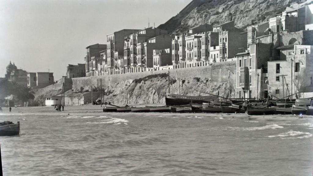 El Raval Roig de Alicante en 1939.