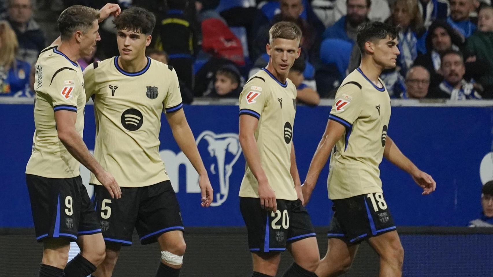 Los jugadores del Barça celebran un gol contra el Oviedo.