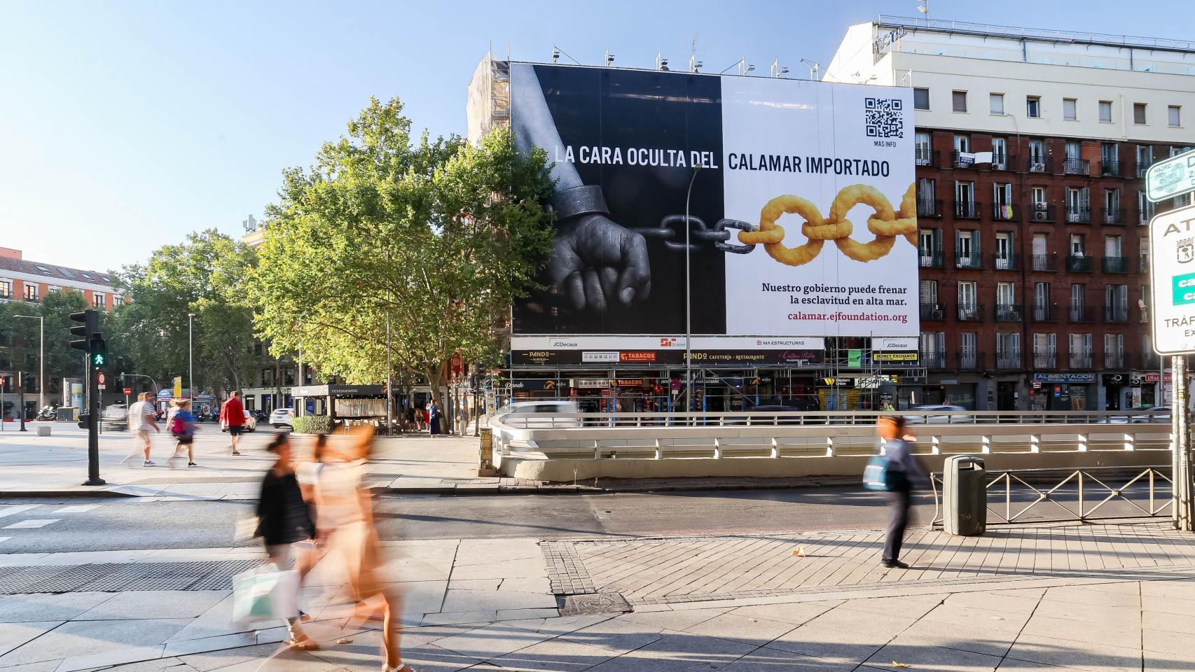 Campaña para visibilizar el problema que esconde el calamar importado.