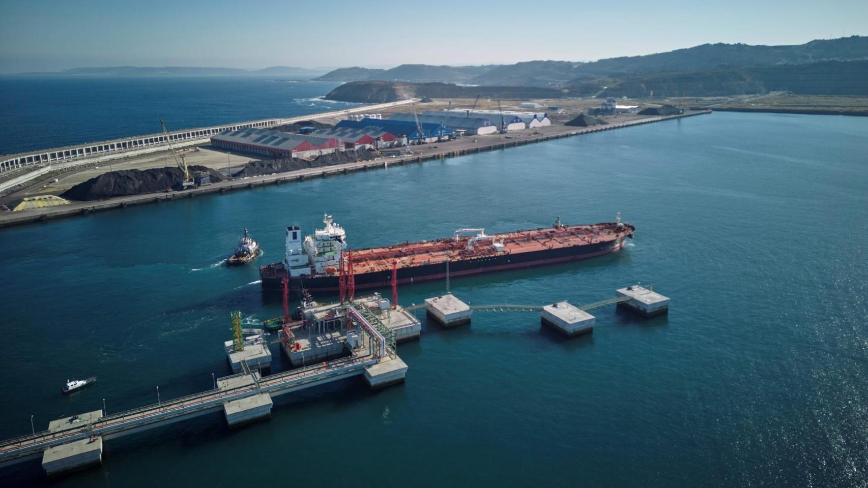 Luz verde al traslado definitivo de Repsol al Puerto Exterior de A Coruña