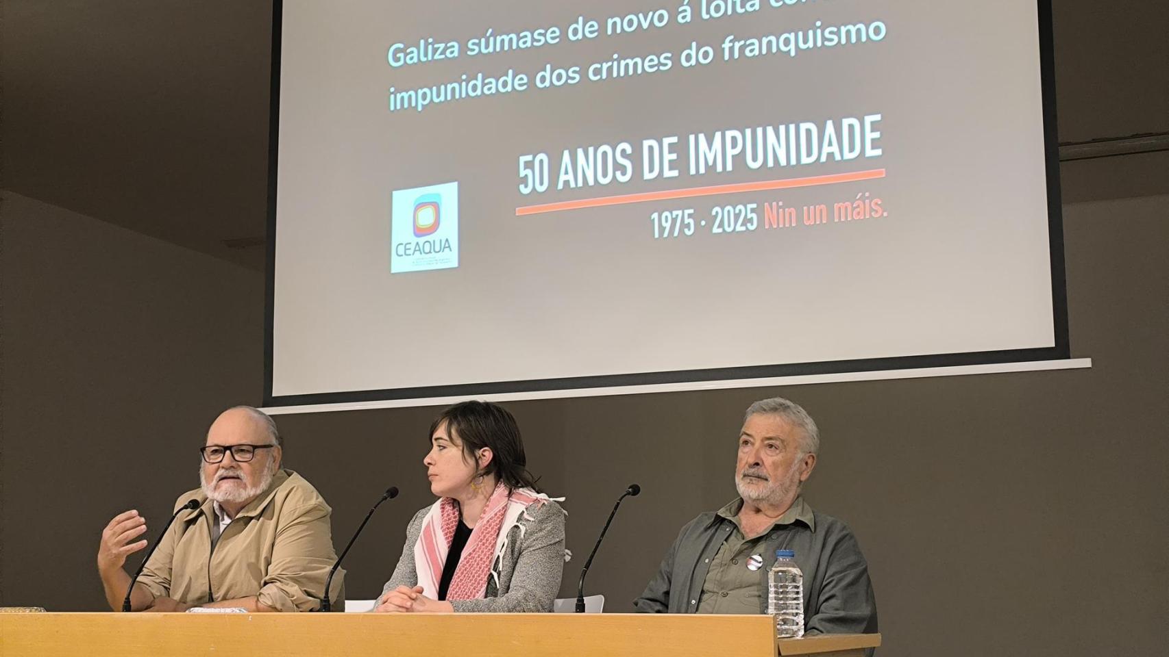 Francisco D. García Montes y Jesús Vázquez, junto a la portavoz de CEAQUA, Irene Álvarez.