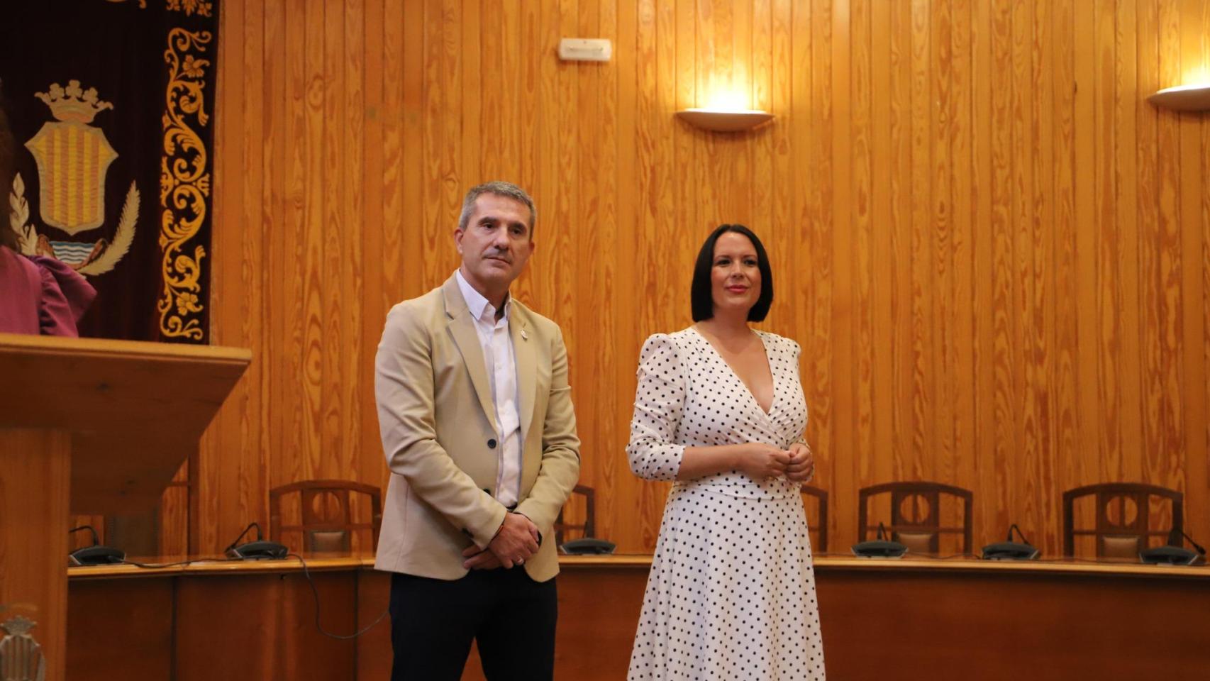 El concejal socialista Martín Pérez Aranda, junto a la alcaldesa de Moncada, Amparo Orts. EE