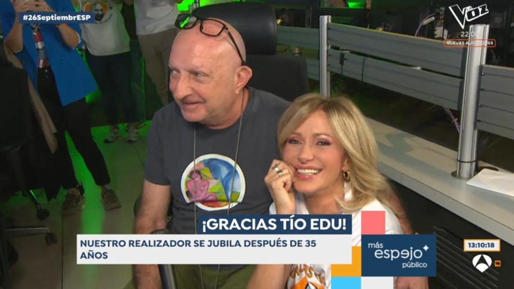 Susanna Griso y el realizador de 'Espejo Público'.