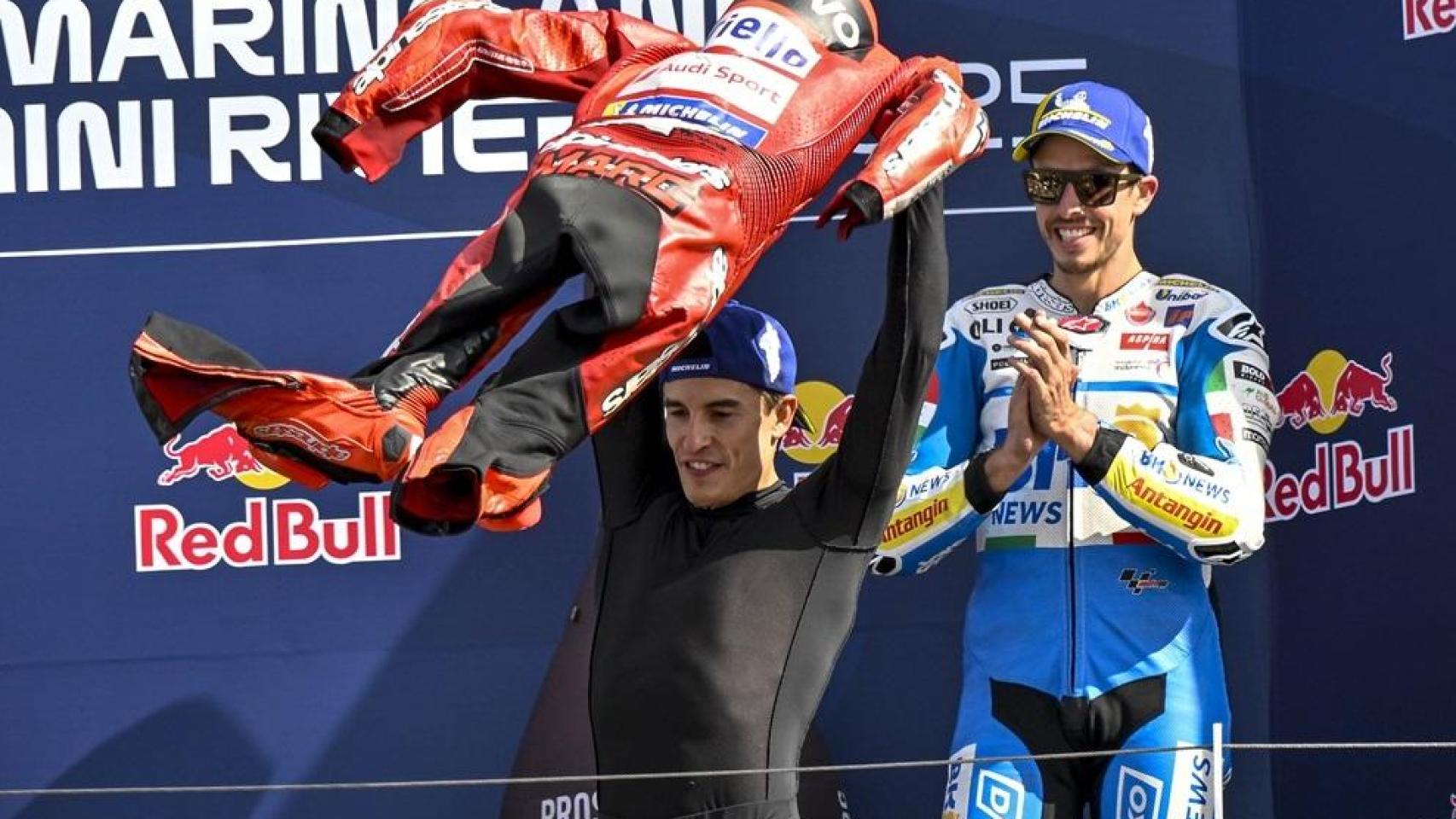 Marc Márquez celebrando en San Marino