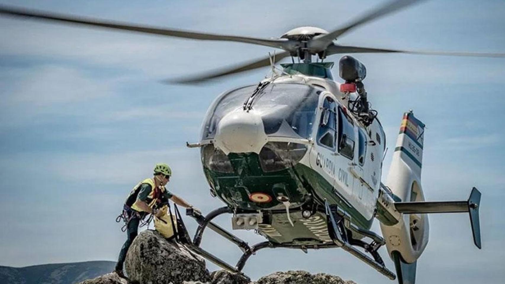 Helicóptero del GREIM de Guardia Civil.