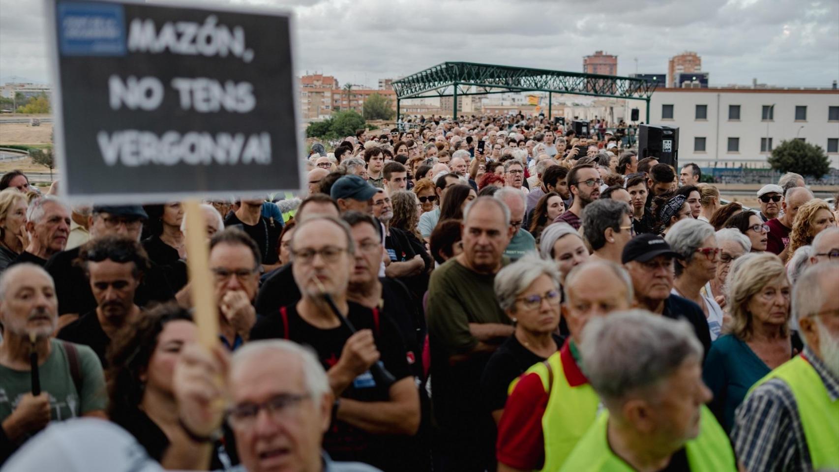 Undécima manifestación contra Mazón por la gestión de la dana. Jorge Gil / EP