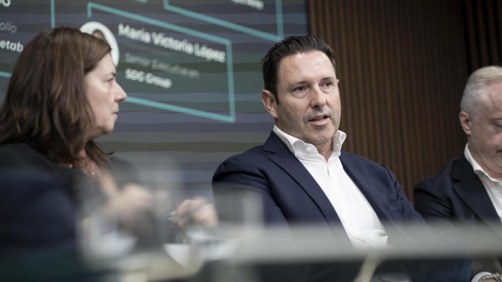 Zigor Gaubeca, CIO en Grupo Aire, durante su participación en la mesa redonda.