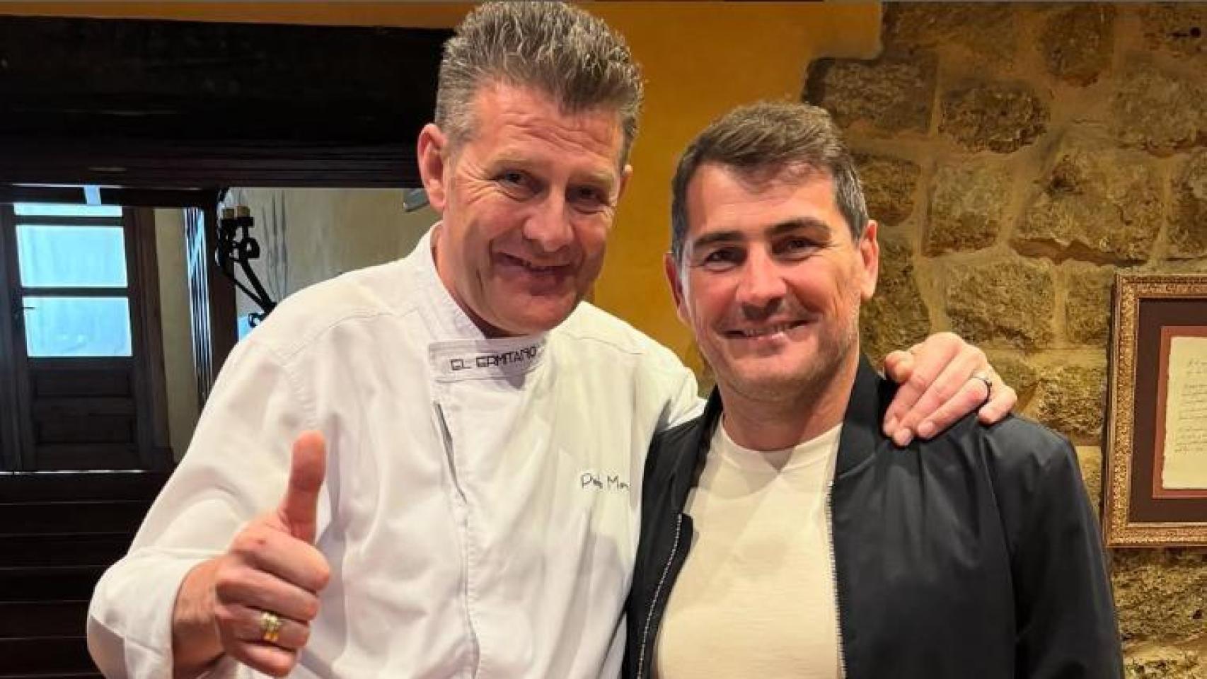 Iker Casillas junto al chef Pedro Mario en el restaurante El Ermitaño