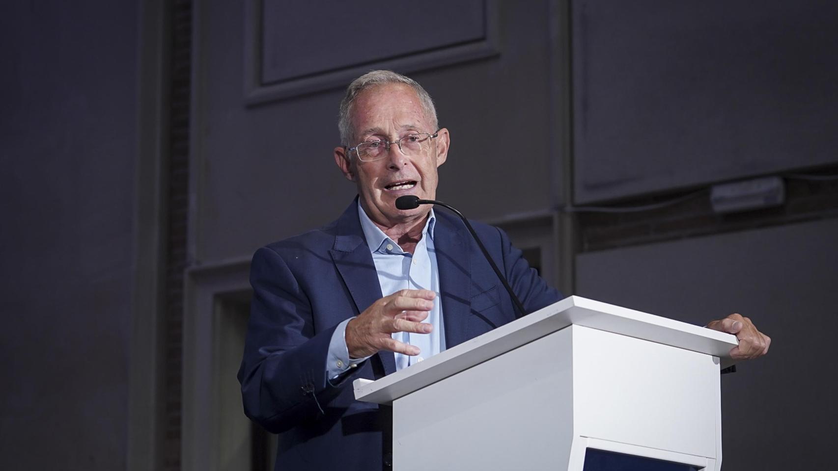 Ángel Carracedo, director ejecutivo de la Fundación Pública Galega de Medicina Xenómica del Servizo Galego de Saúde (SERGAS) y catedrático de la Universidad de Santiago (USC), durante su intervención bajo el título ''; en la apertura del VI Observatorio de la Sanidad 'Una nueva forma de entender la salud'.