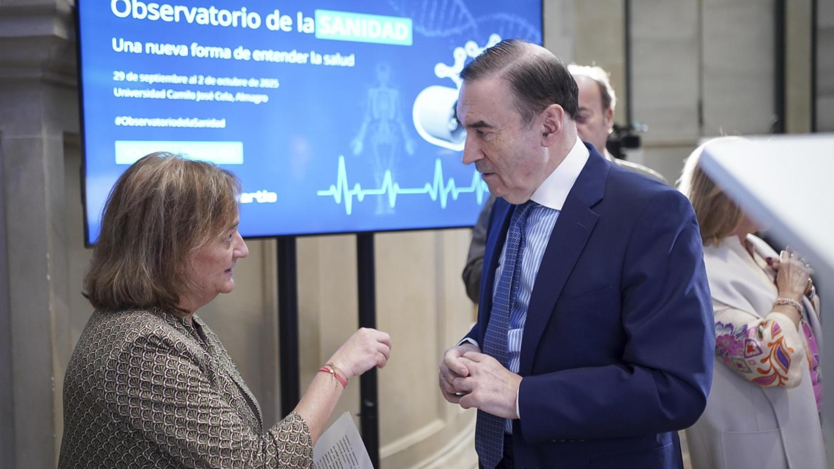 Cristina Herrero, presidenta de la Autoridad Independiente de Responsabilidad Fiscal (AIReF), conversa con Pedro J. Ramírez, presidente ejecutivo y director de EL ESPAÑOL; en la primera jornada del VI Observatorio de la Sanidad 'Una nueva forma de entender la salud'.