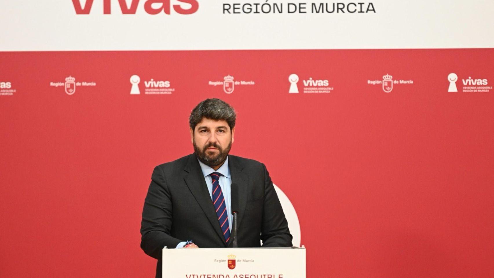 Miras se compromete a construir 25.000 viviendas en Murcia en los próximos cinco años con un decreto  pionero 