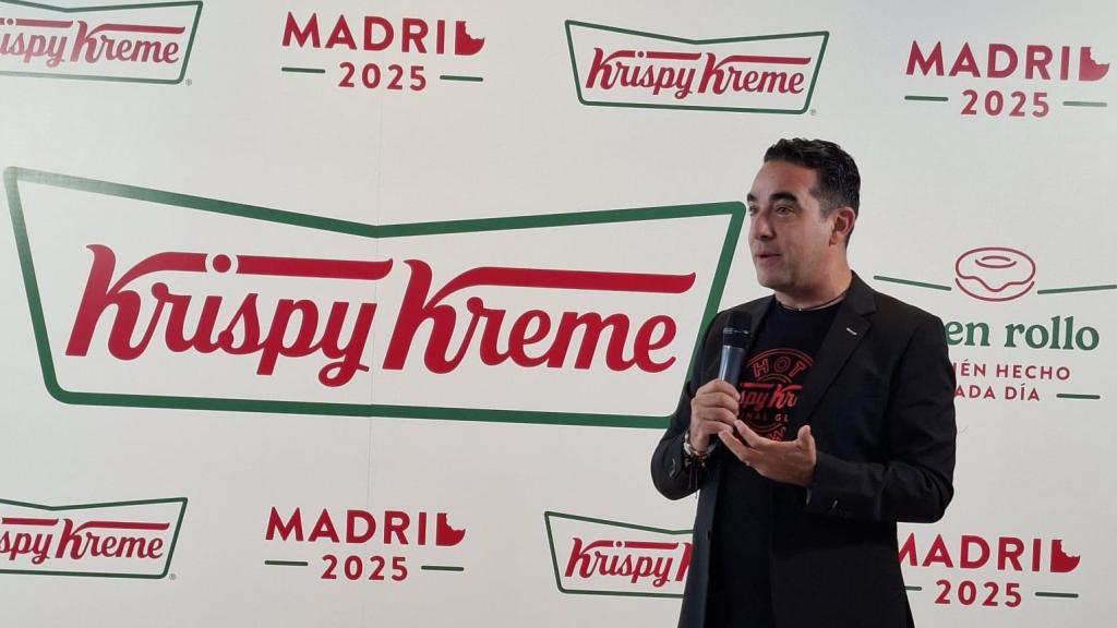Manuel Zamudio durante la presentación de Krispy Kreme.