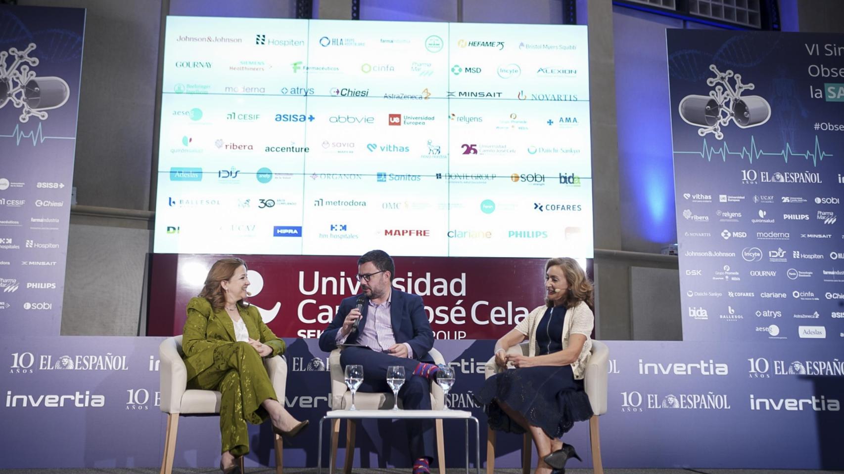 Fátima Matute, Arturo Criado (subdirector de EL ESPAÑOL) y María Martín.