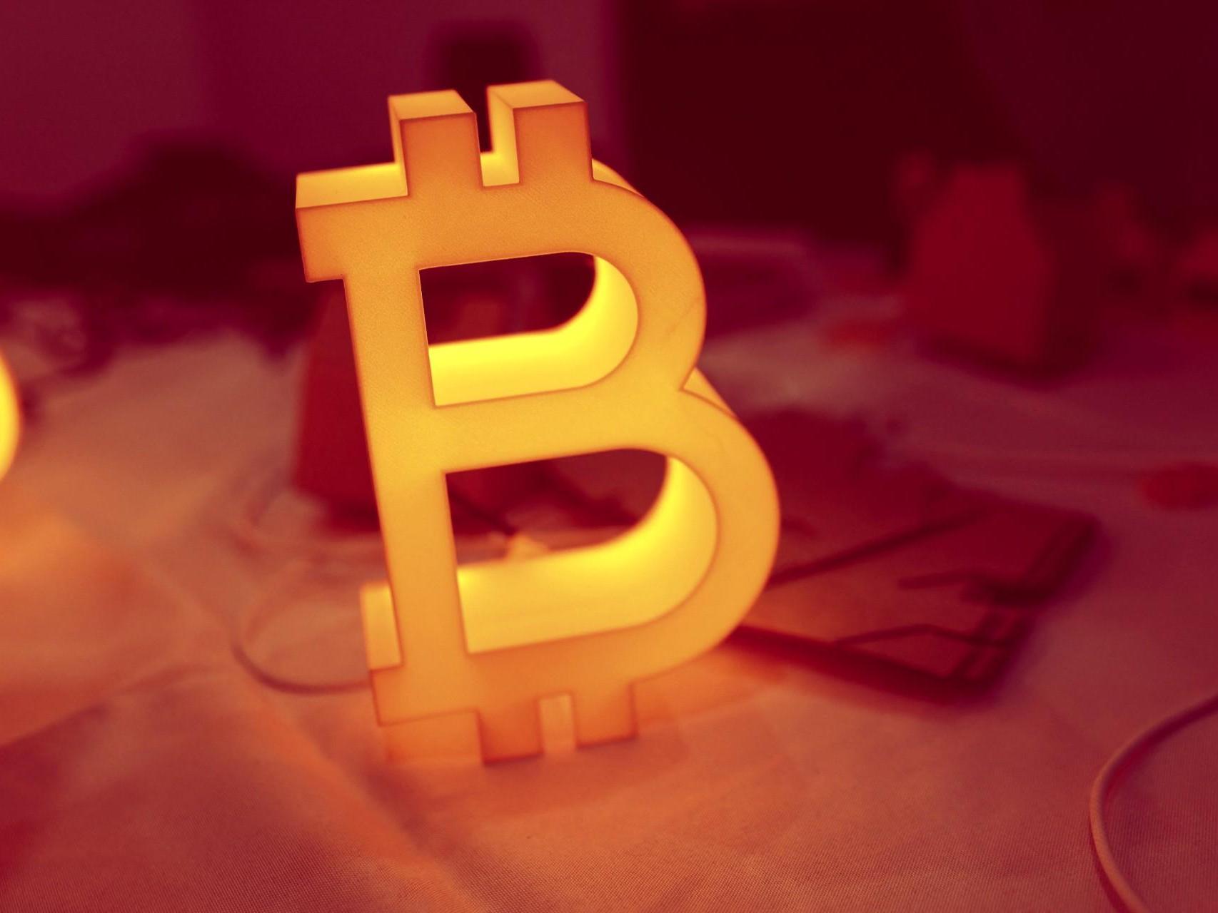 Cuánto puede bajar el bitcoin? Sigan la pista de las ballenas