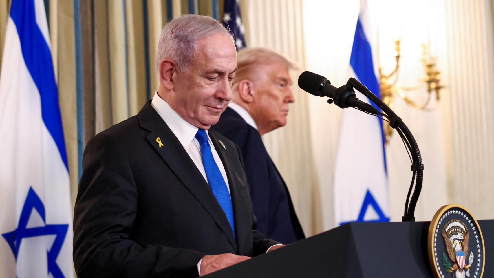 El presidente estadounidense, Trump, se reúne con el primer ministro israelí, Netanyahu, en la Casa Blanca en Washington.