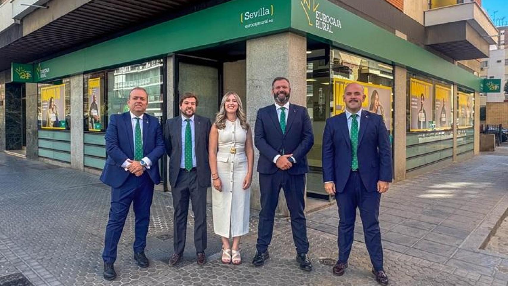 La entidad Eurocaja Rural abre en Sevilla su primera oficina en Andalucía.