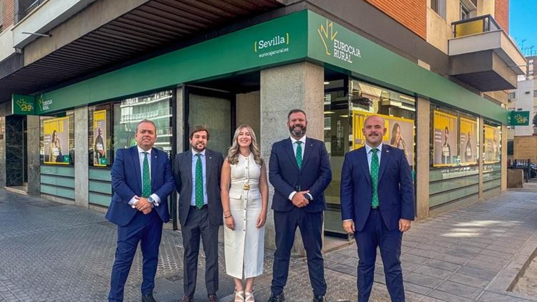 Eurocaja Rural abre su primera oficina en Sevilla.