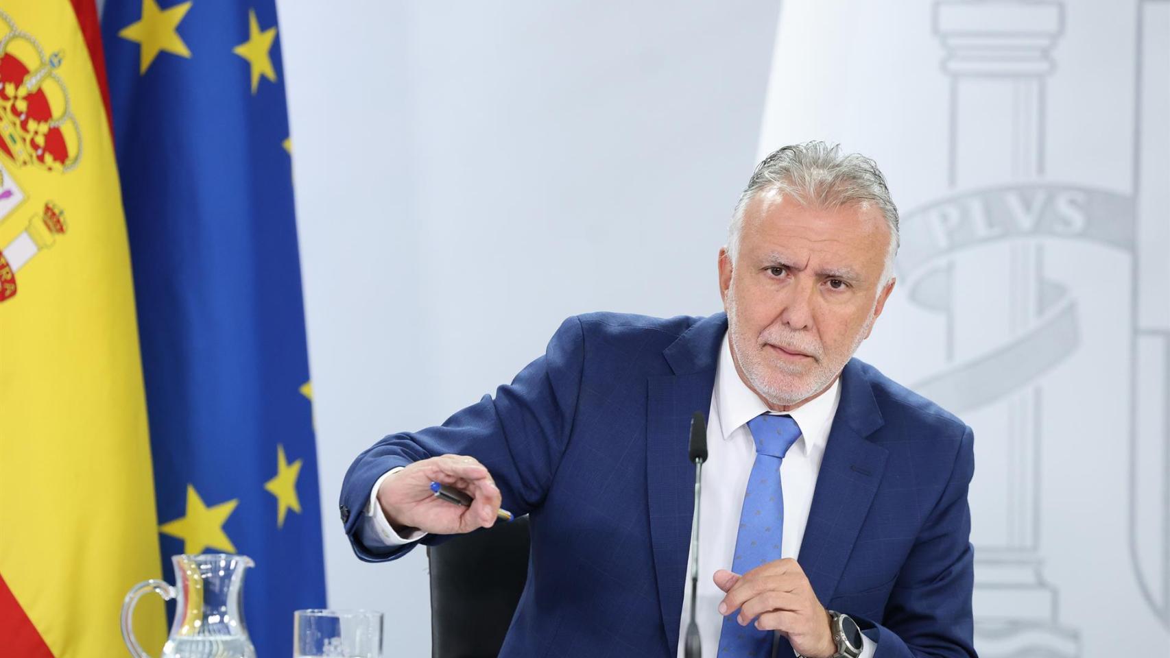 Torres propuso a Koldo una reunión con Illa, Ábalos y Sánchez por la movilidad en Canarias durante el covid