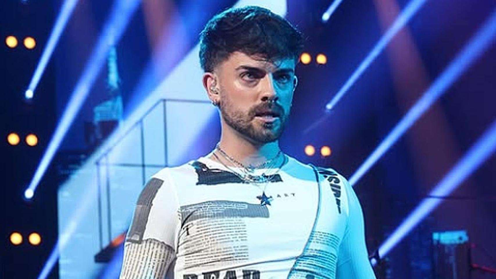 Iván Rojo durante la actuación de este lunes.