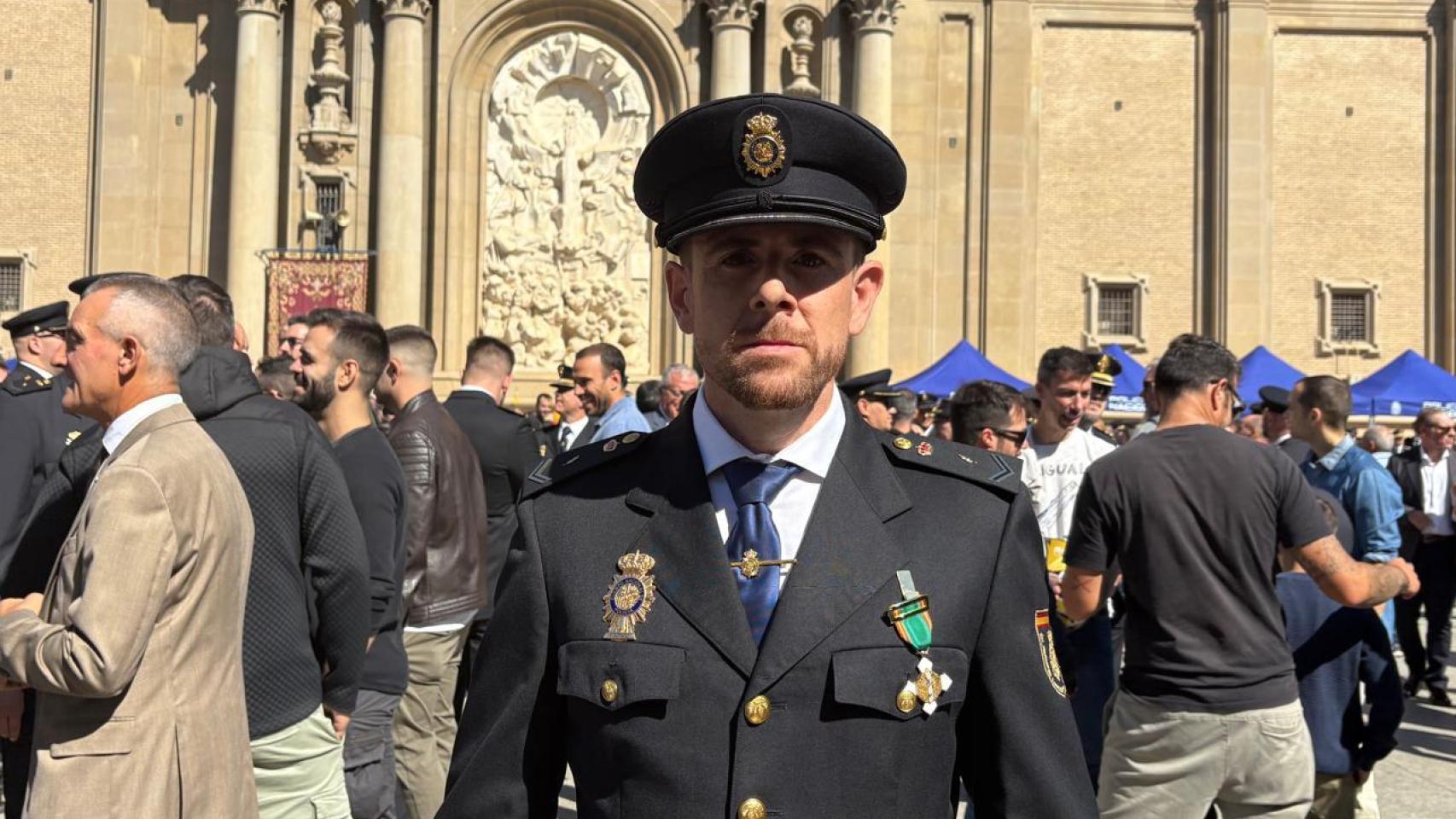 Sergio Almingol, agente de Policía Nacional, tras recibir su condecoración este martes