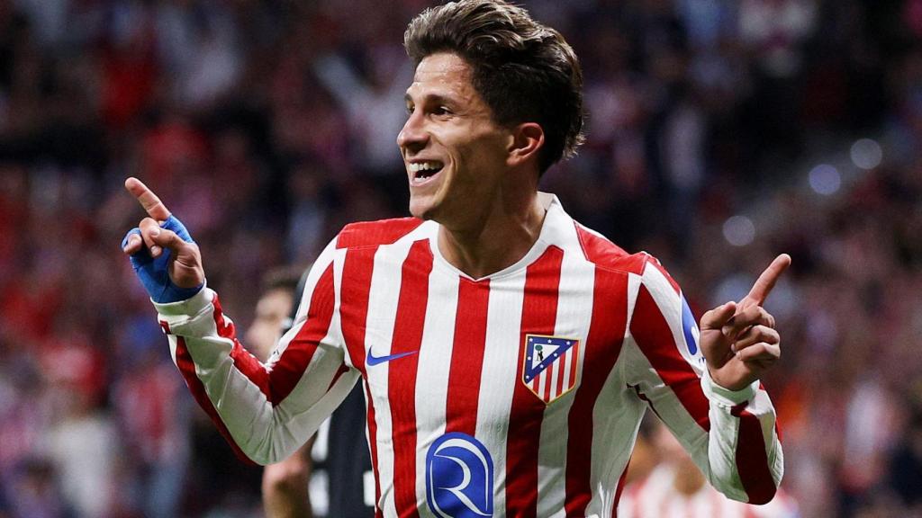 Giuliano Simeone celebra su gol contra el Eintracht.