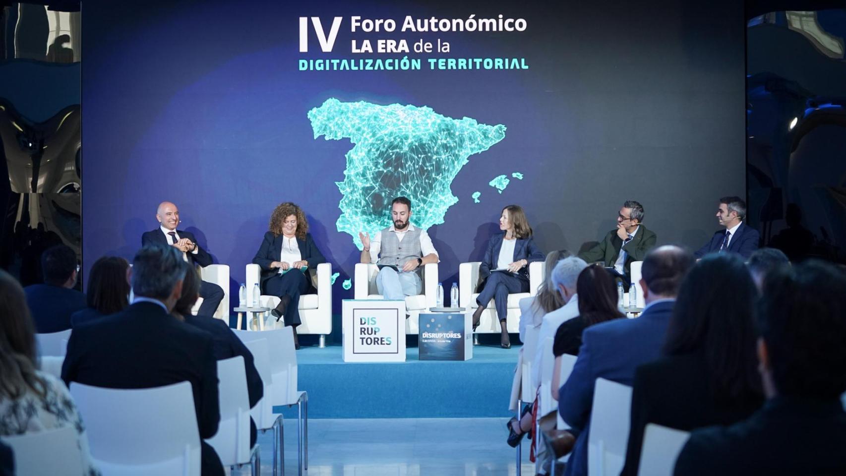 Una de las mesas redonda celebradas en la pasada edición del Foro Autonómico de DISRUPTORES.