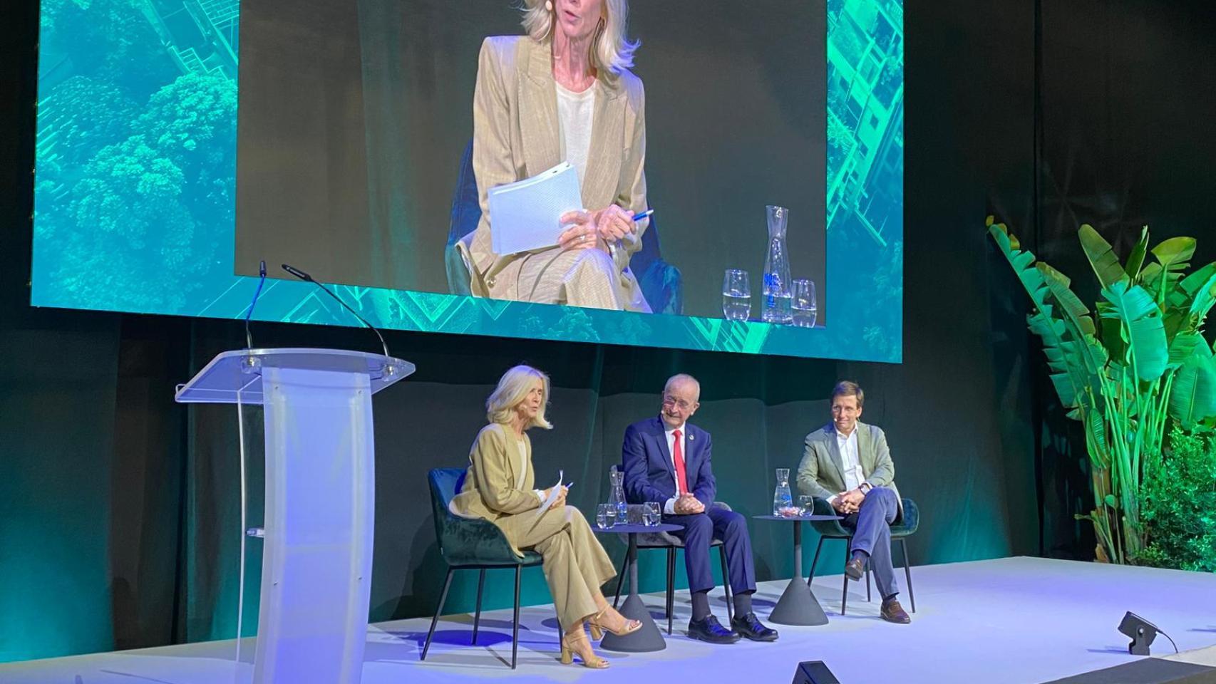 Francisco de la Torre y José Luis Martínez-Almeida en el panel de 'Greencities'.