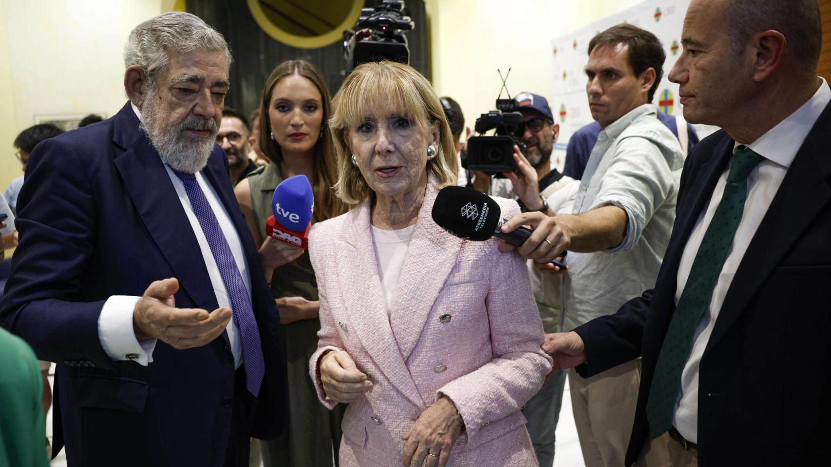 La exministra y expresidenta de la Comunidad de Madrid, Esperanza Aguirre, presenta su libro “Una liberal en Política. EFE/Biel Aliño