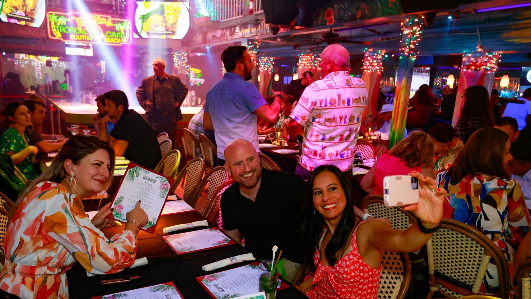 En este club nocturno de Miami Beach puedes vivir una experiencia gastronómica de primera clase.