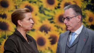 Belgian Prime Minister Bart de Wever talks with Denmark's Mette Frederiksen this Thursday during the European summit in Copenhagen
