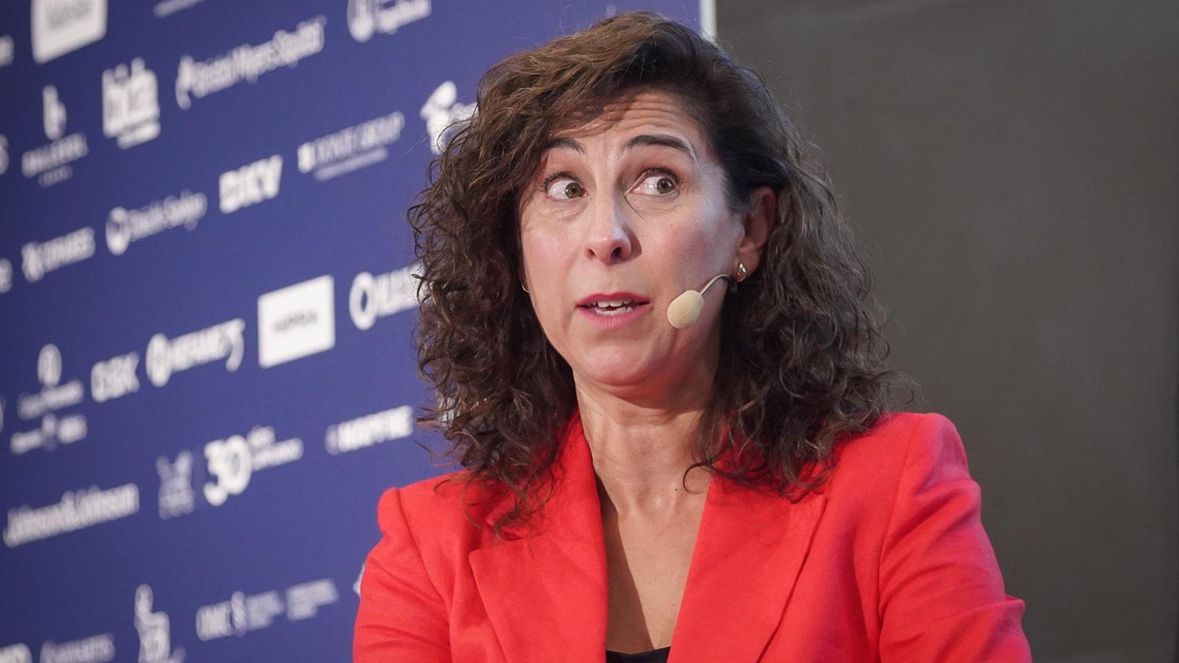 Guadalupe Fontán, coordinadora del Instituto de Investigación del Consejo General de Enfermería, durante su intervención bajo el título 'Salud pública y prevención desde la perspectiva de la profesión enfermera'; en la cuarta jornada del VI Observatorio de la Sanidad 'Una nueva forma de entender la salud'.