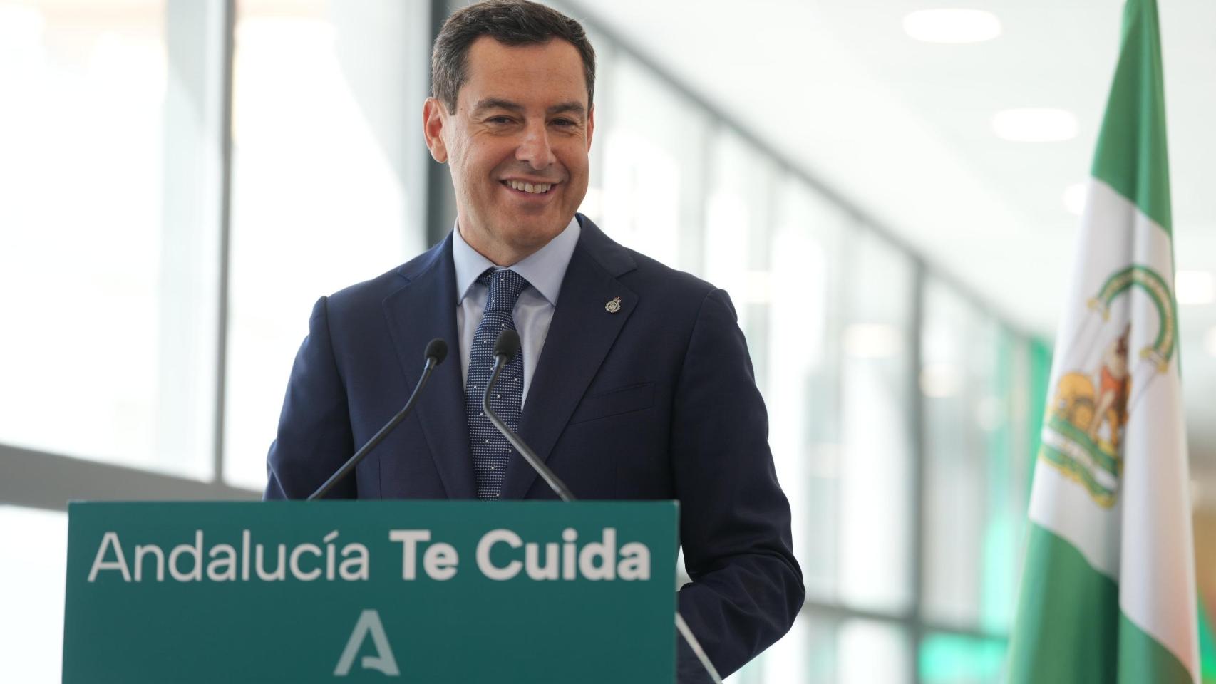 Juanma Moreno, sobre un  superdomingo  electoral:  No sé qué harán otros, yo intentaré aguantar 
