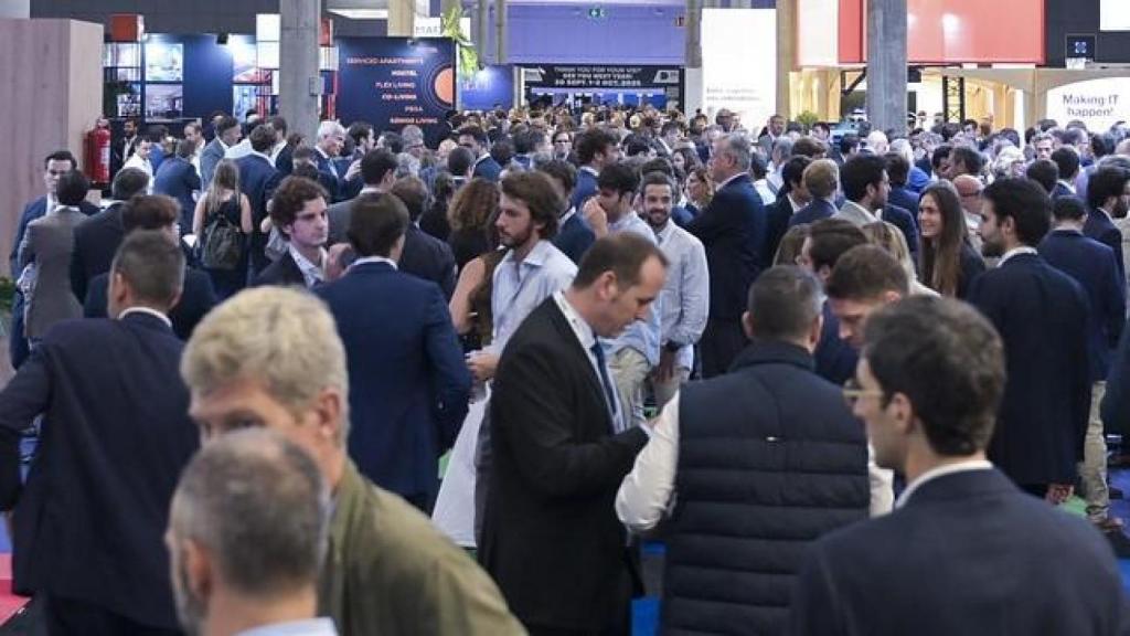 Vsita general de asistentes al evento The District en Barcelona.