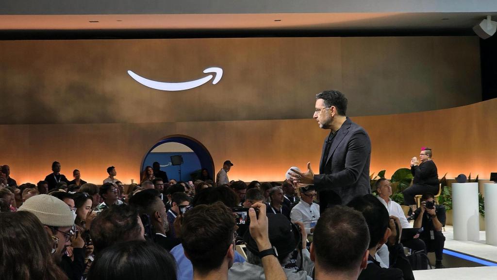 Panos Panay, Vicepresidente Senior de Amazon Devices y Services