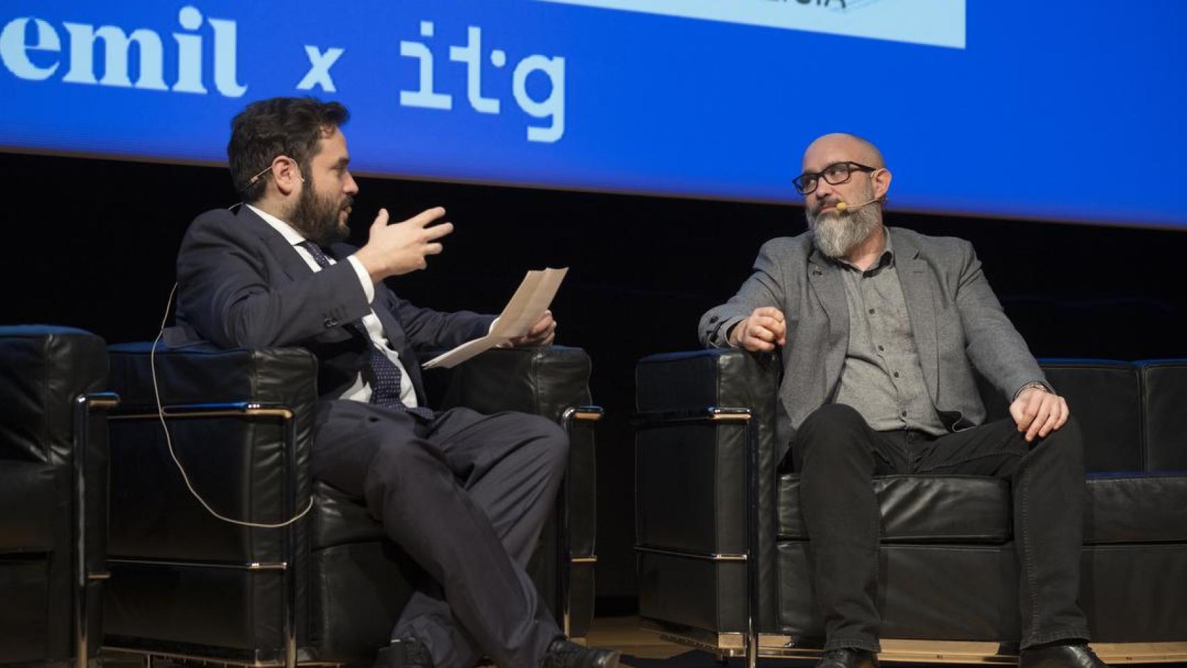 Pablo Grandío, director de Quincemil; y Antonio Fernandes, hacker, experto en ciberseguridad y divulgador