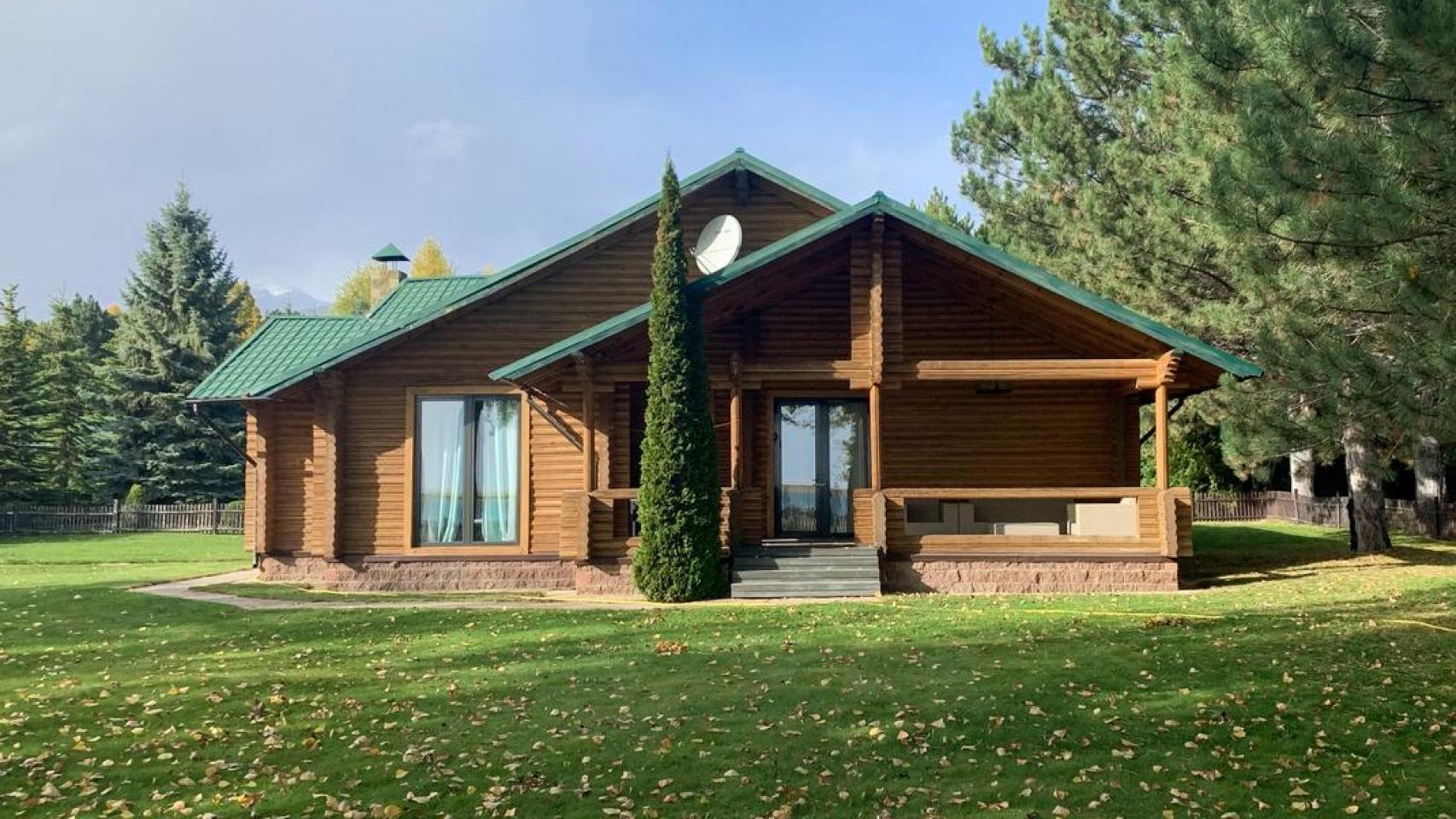 Cabaña de madera moderna.