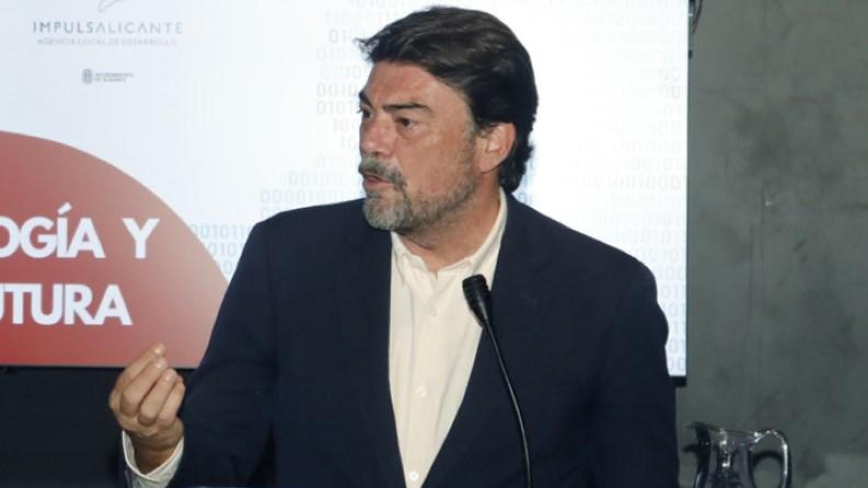 El alcalde Luis Barcala.