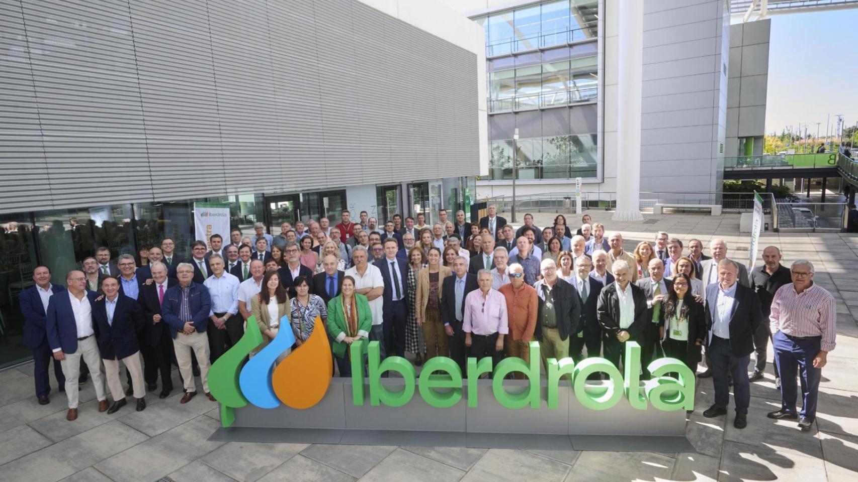 Iberdrola ha homenajeado a trabajadores veteranos y jubilados.