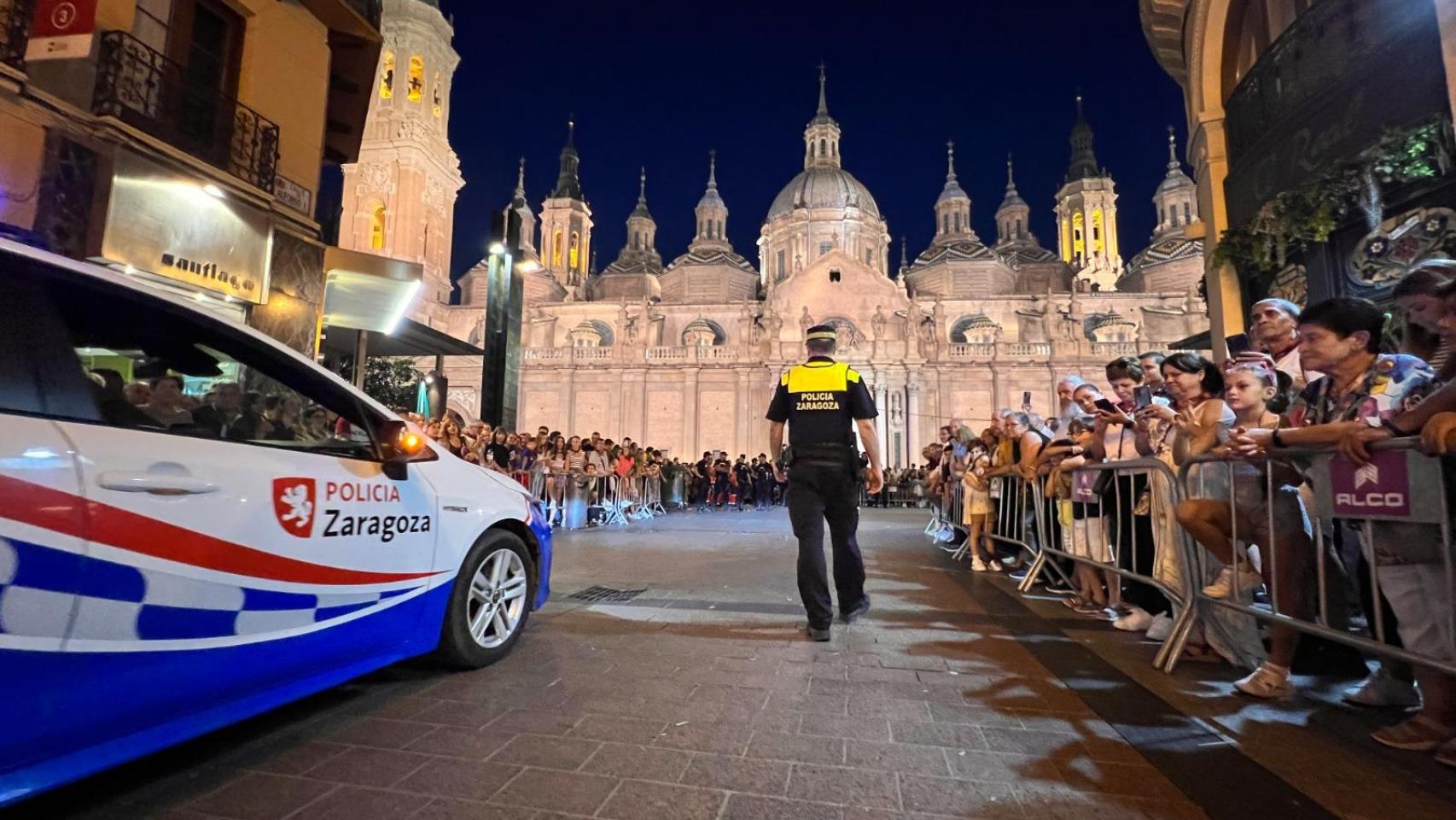 Imagen de archivo de la Policía Local durante el pregón de las Fiestas del Pilar de Zaragoza