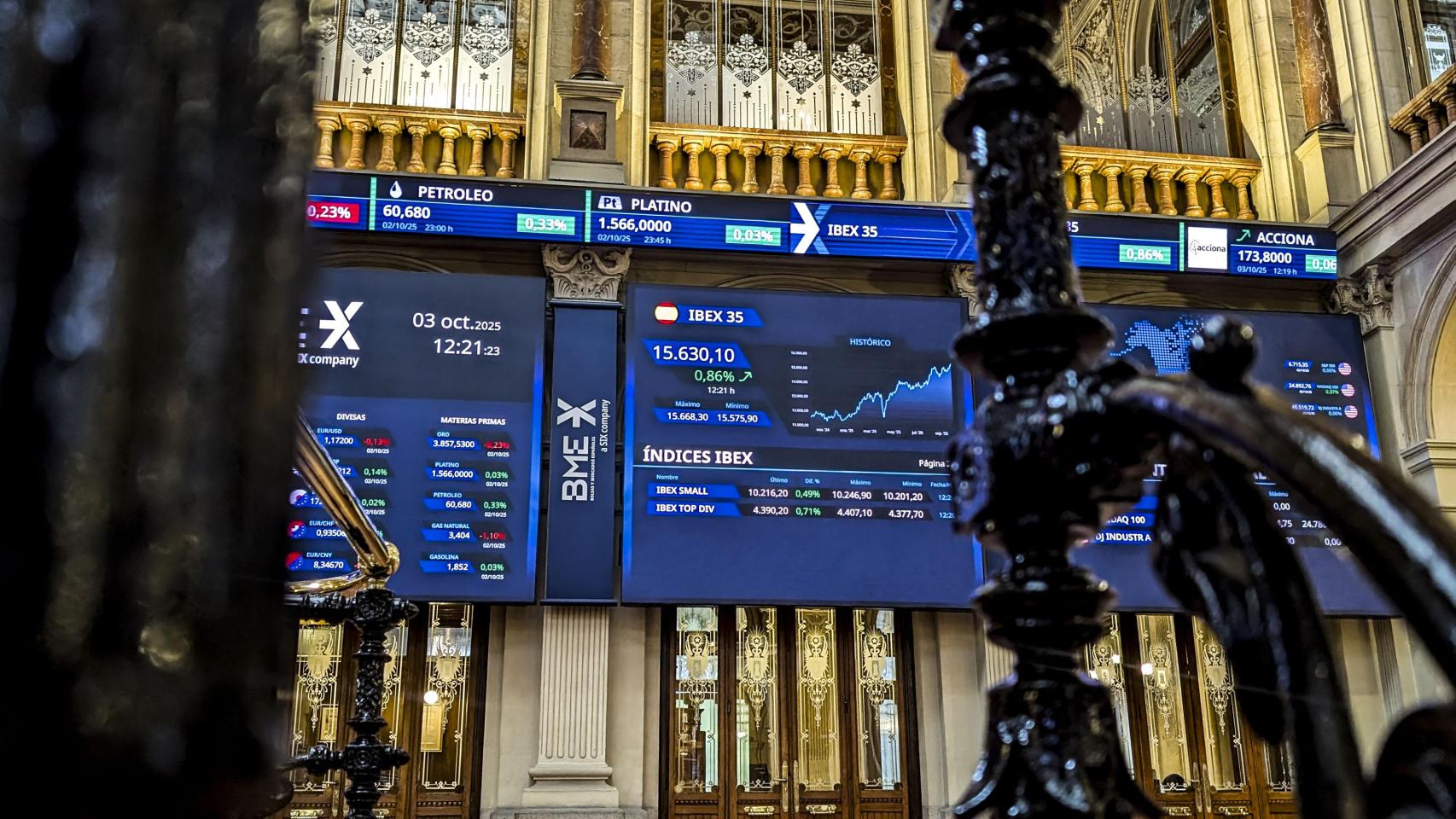 Interior del Palacio de la Bolsa de Madrid.