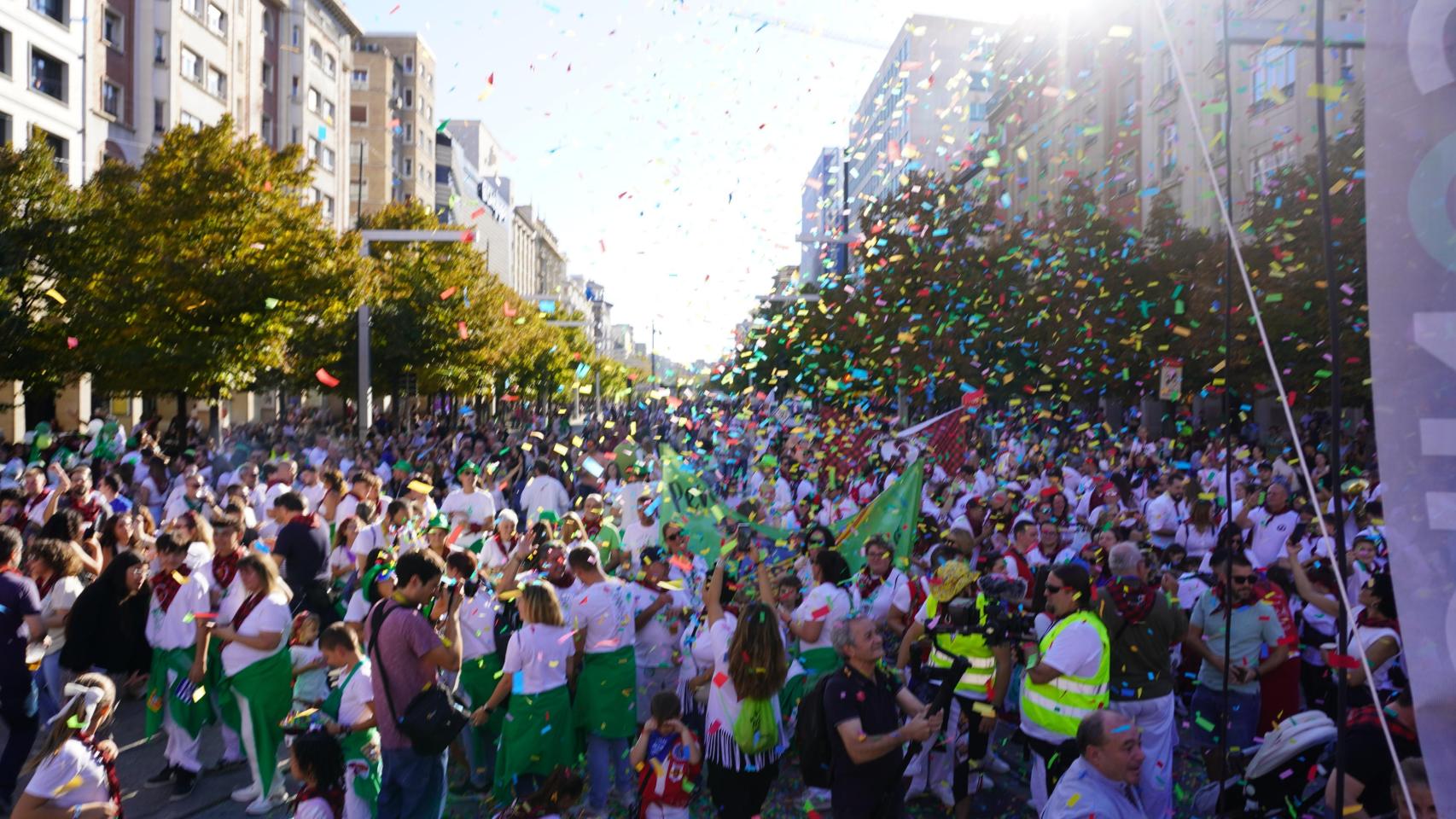 Pregón de las peñas en las Fiestas del Pilar 2025.